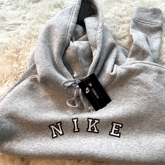 Nike Tops - NEW Nike hoodie